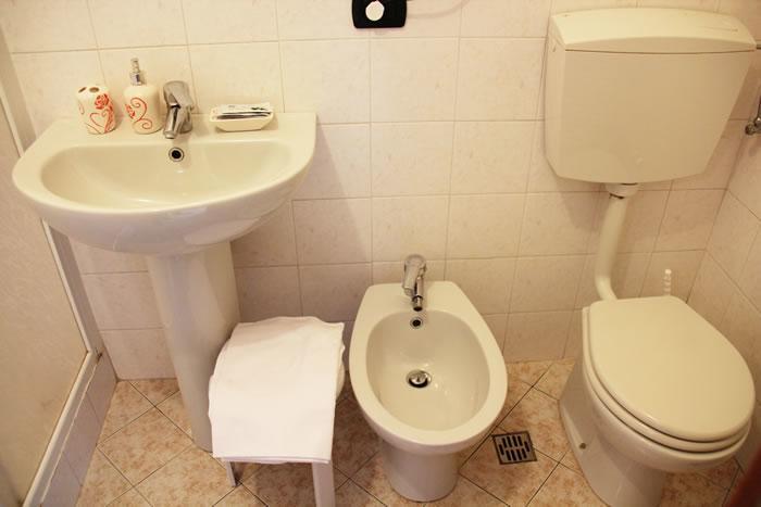 Hotel La Terrazza Peschiera del Garda Pokoj fotografie